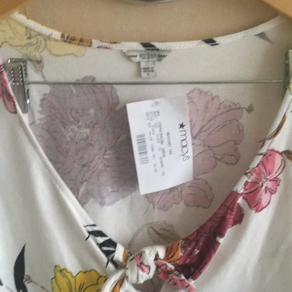 Guess white floral crop top - Picture 7 of 7